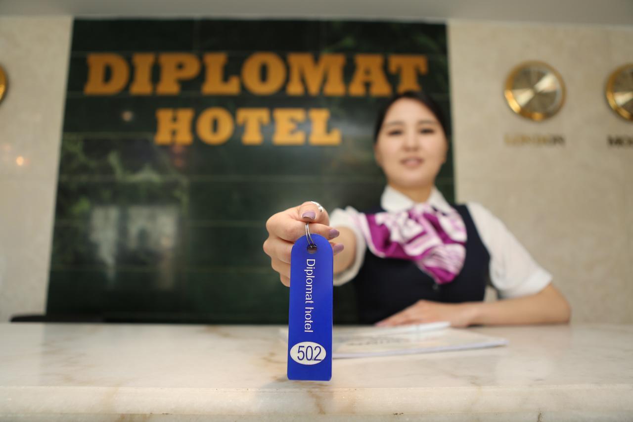 Diplomat Noble Hotel Уланбатар Екстериор снимка